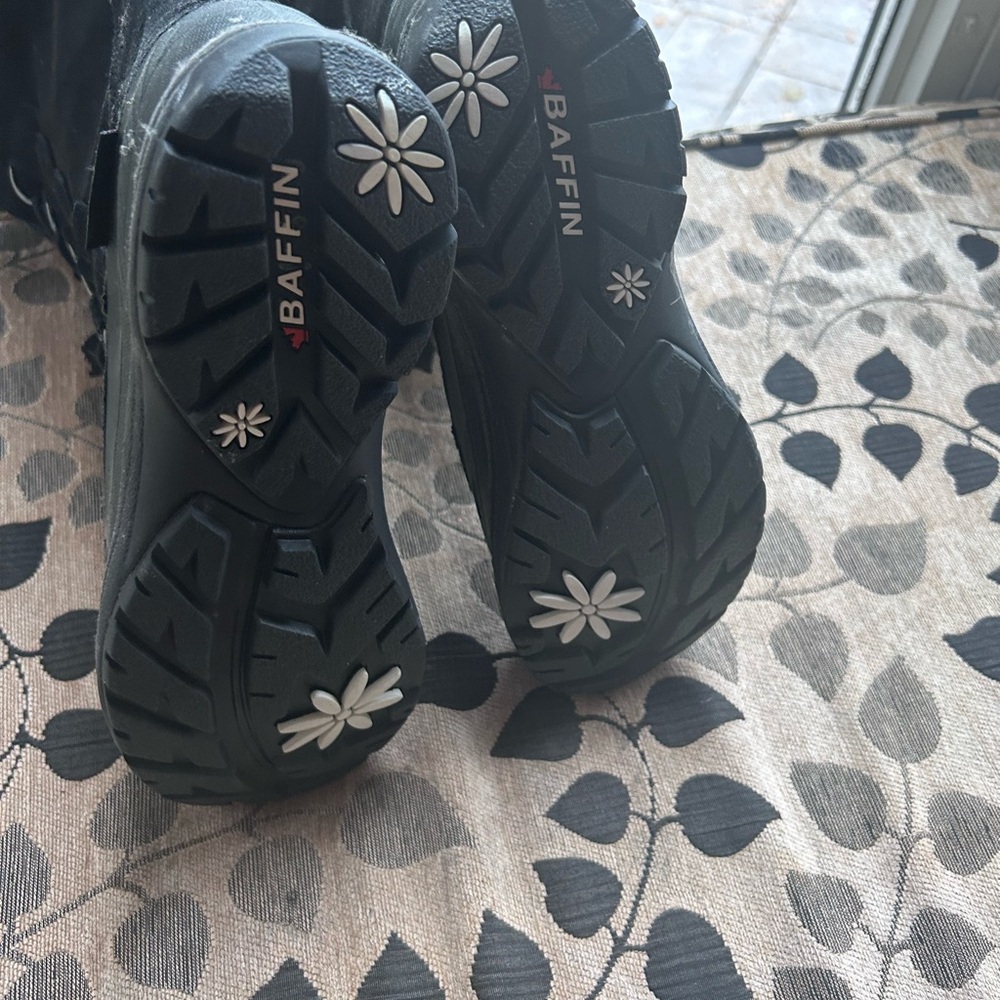 Baffin Black Snow Boots with Floral Soles